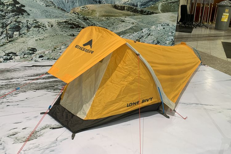 Tipe tenda kemah Eiger Lone Bivy 1P tersedia di Indofest 2025. Harga tenda per unit Rp 959.000.