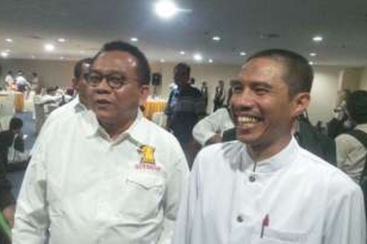 Ketua DPD Partai Gerindra DKI Jakarta Mohamad Taufik (kiri) bersama dengan Ketua DPW PKS Syakir Purnomo usai acara penjaringan bakal calon gubernur Gerindra, di Hotel Sari Pan Pacific, Jakarta Pusat, Rabu (27/1/2016)