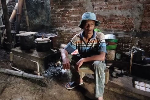 Kisah Rudik, Pria Asal Kota Batu yang Hidup dalam Kegelapan Malam di Rumah Tak Layak Huni