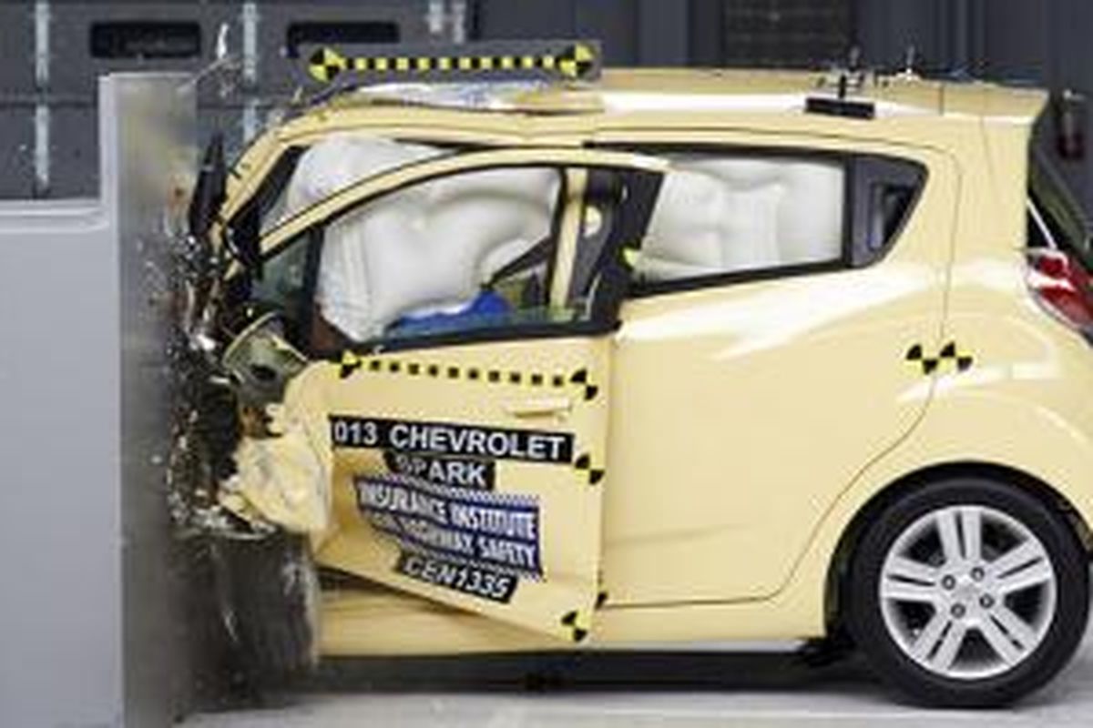 Chevrolet Spark mendapat predikat minicar paling aman.