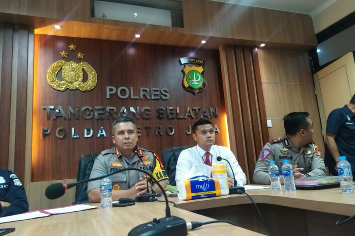 Kapolres Tangerang Selatan, AKBP Ferdy Irawan mengatakan dari enam kasus kejahatan yang menonjol di wilayah yudiksi Polres Tangsel mengalami penurunan dari tahun sebelumnya.  Jika pada tahun 2018 crime total dari 11 kejahatan kejahatan menonjol berada pada angka 865, saat ini hanya mencapai 679.