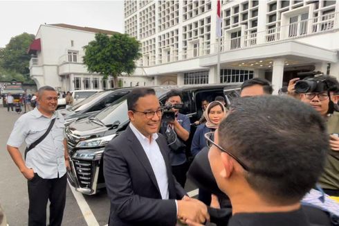 Momen Anies Baswedan Pamitan dengan Satgas Pengamanan yang Mengawalnya Selama Pilpres...