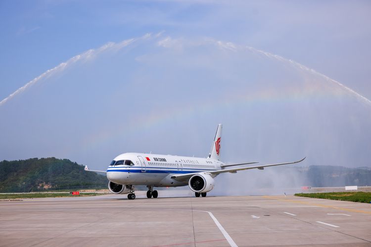 Pesawat Buatan China Mengudara, Siap Tantang Dominasi Boeing dan Airbus