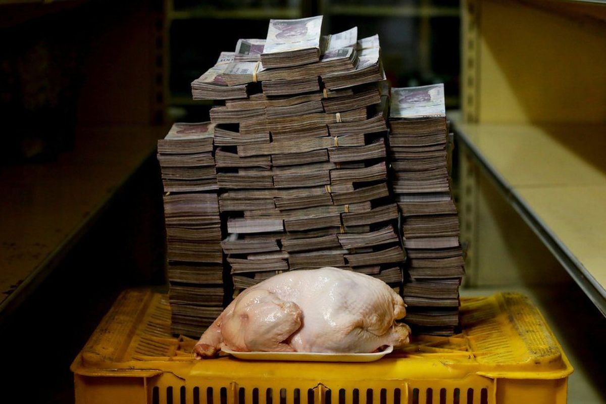 Sepotong daging ayam dihargai 14,6 juta bolivar