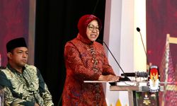 Risma Berkomitmen Libatkan Birokrasi untuk Bantu Atasi Permasalahan Rakyat Kecil di Jatim