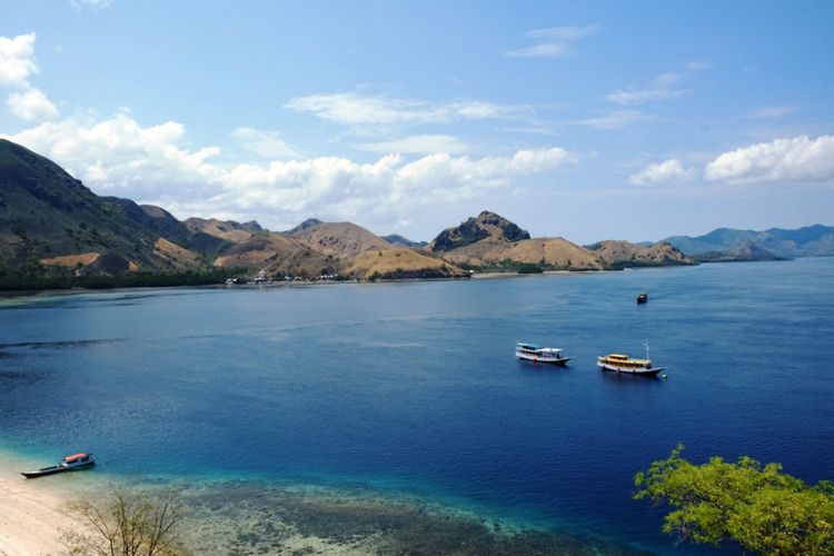 Gugusan pulau yang diambil dari Pulau Kelor, salah satu tempat wisata Labuan Bajo yang bisa didatangi.