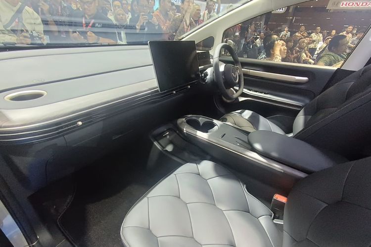 Wuling Cloud EV di IIMS 2024 Interior