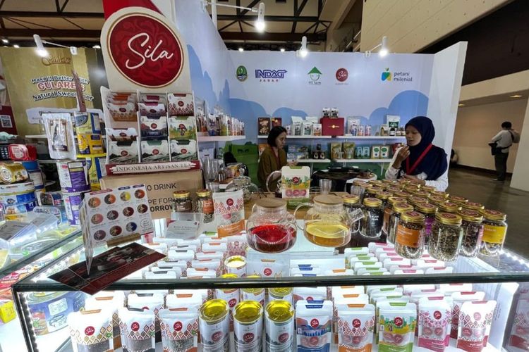Pemprov Jabar mempromosikan produk petani milenial ke mancanegara, seperti pameran makanan dan minuman terbesar di Asia di Thailand dan Korea Selatan.