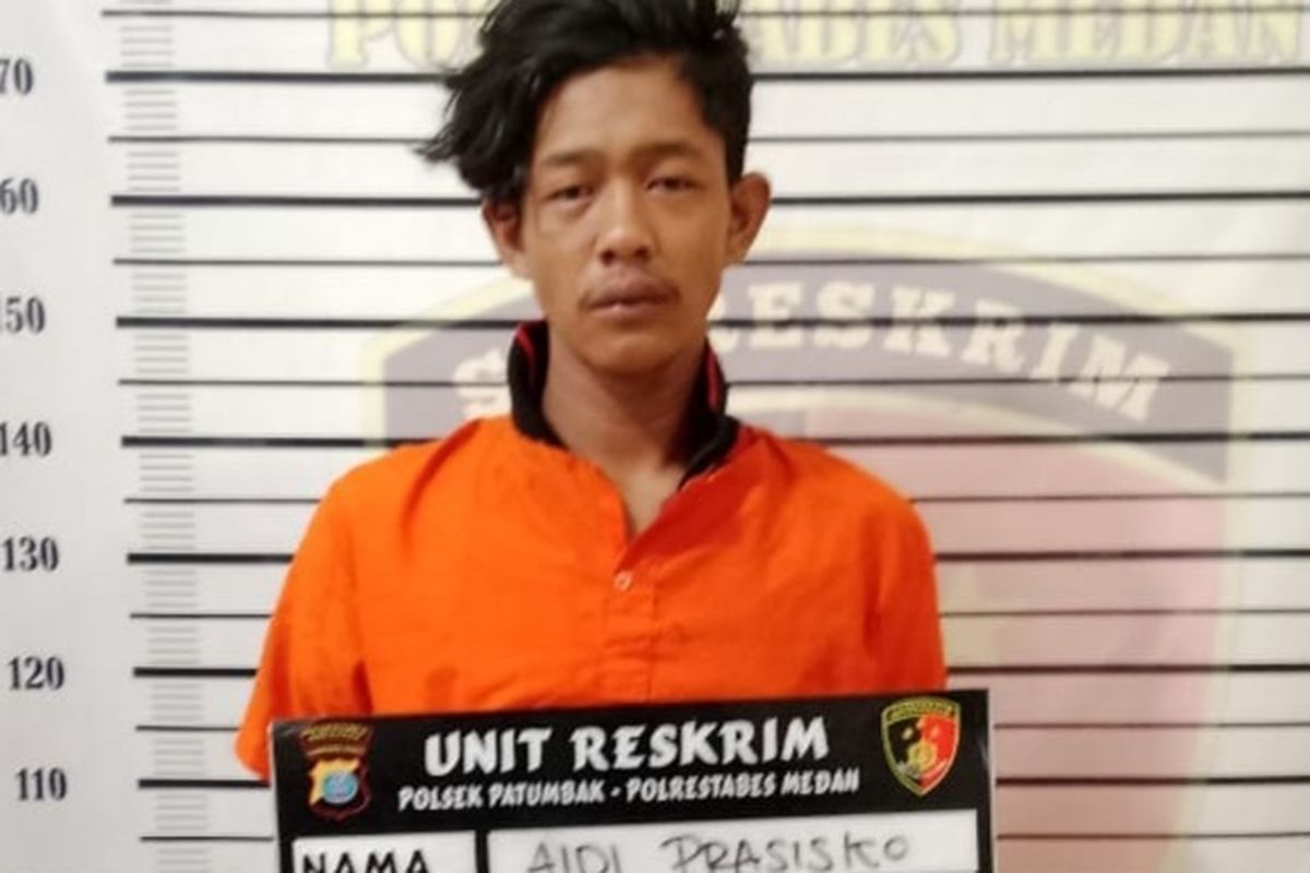 Aidi Prasisko (21) ditangkap karena membunuh ayahnya, Asmar (53) di Desa Patumbak II, Kecamatan Patumbak, Kabupaten Deli Serdang pada Kamis (5/9/2024).