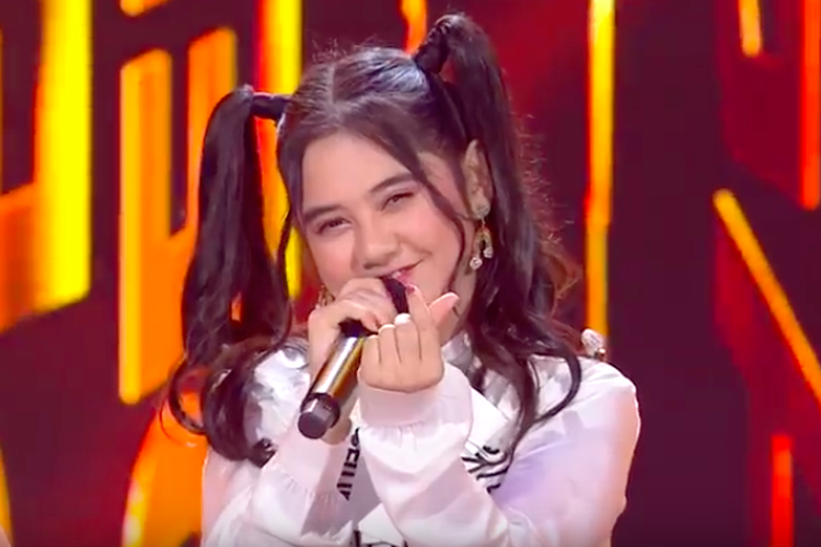 Ziva Magnolya bawakan lagu penantian berharga di spektakuler show Indonesian Idol, Senin (6/1/2020) malam