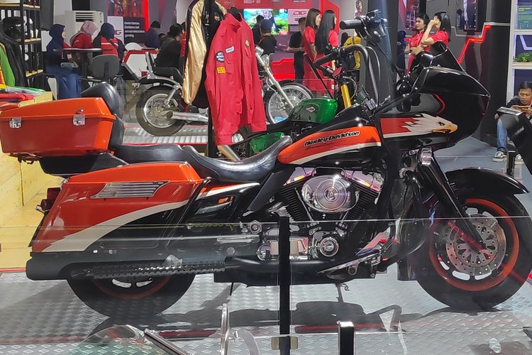 Pameran Telkomsel IIMS 2019 memperlihatkan motor-motor milik Presiden Republik Indonesia