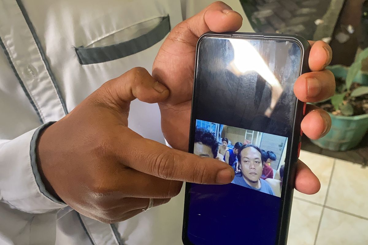 Foto dari rekaman vidio sebagian orang yang mengaku warga Kabupaten Sukabumi jadi korban TPPO dan dibawa ke Myanmar. Selasa (11/9/2024).