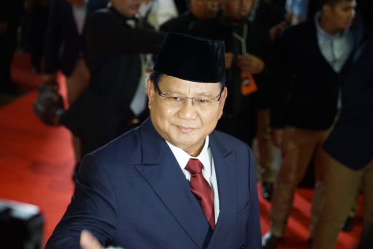 Capres nomor urut 02 Prabowo Subianto saat tiba di lokasi debat pertama Pilpres 2019, Hotel Bidakara, Jakarta, Kamis (17/1/2019).