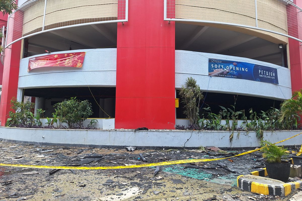 Pencarian Korban Kebakaran Glodok Plaza Hari Ini Terhambat akibat Reruntuhan Puing