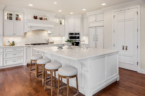 5 Warna Lantai yang Cocok untuk Dapur Putih