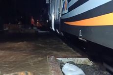 Rel Kereta di Bandung Terendam Banjir, Perjalanan KA Terganggu
