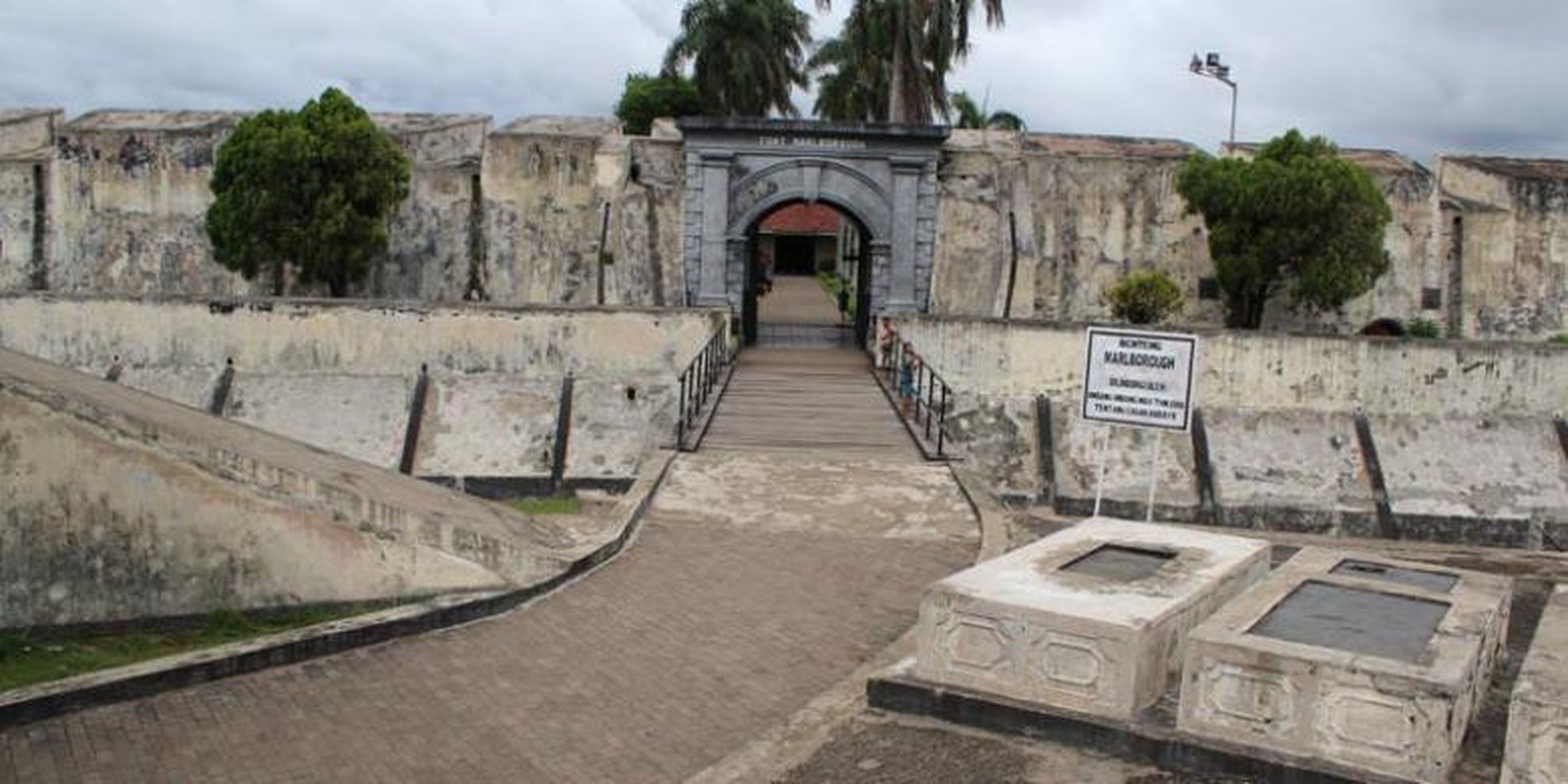 Sejarah Objek Wisata Benteng Malabro