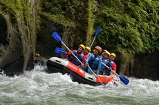 Saat Bobby Nasution dan Kepala Daerah di Sumut Menjajal Arung Jeram...