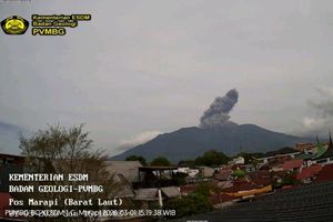 Gunung Marapi Erupsi, Tinggi Kolom Abu Capai 1.500 Meter di Atas Puncak