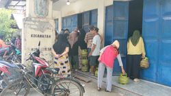Warga Tuban Antre Berjam-jam Beli Elpiji 3 Kg, Pertamina Duga Ada Penimbunan