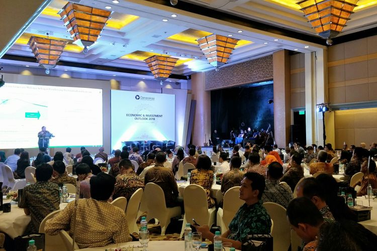 Acara Economic & Investment Outlook 2018 oleh PT Danareksa Investment Management (DIM) di Hotel Grand Hyatt, Jakarta, Rabu (17/1/2018).
