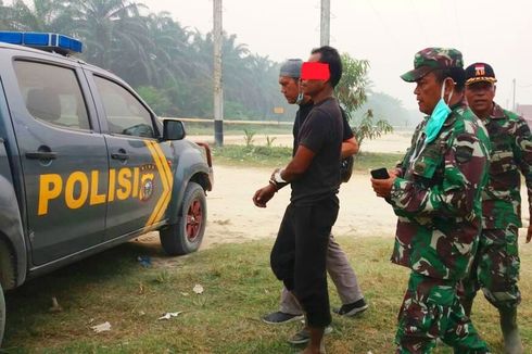 Polisi dan TNI Tangkap Petani yang Bakar Lahan di Riau