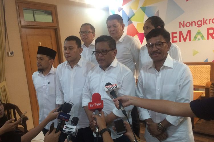 Para sekretaris jenderal partai politik yang tergabung dalam Koalisi Indonesia Kerja, Minggu (12/8/2018) sore, menggelar pertemuan untuk mematangkan dan mengonsolidasikan tim pemenangan di sebuah rumah di Jalan Cemara 19, Menteng, Jakarta Pusat.