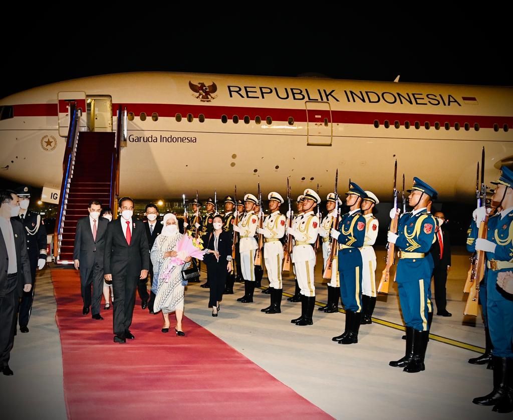 Jokowi Tiba di Beijing Senin Malam, Akan Temui Presiden Xi Jinping Hari Ini