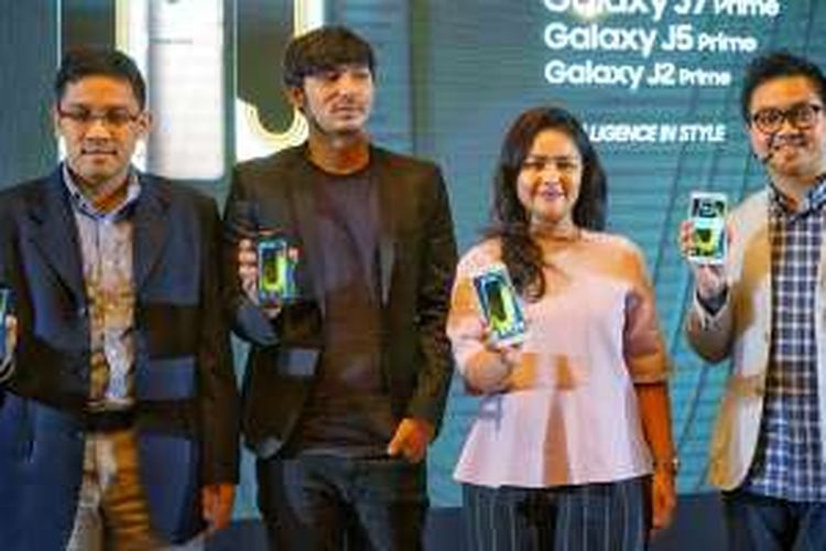 (Ki-ka) Galaxy J2, J5, dan J7 Prime dirilis dalam sebuah acara di Jakarta, Jumat (18/11/2016)