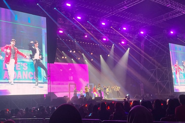 TVXQ menggelar konser yang bertajuk 2024 TVXQ Asia Tour [20&2] yang digelar di ICE BSD City Hall, Tangerang Selatan, Banten, Sabtu (20/4/2024). 
