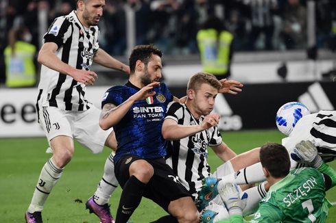 VAR, Penalti, Allegri Buang Mantel: 5 Menit Gila di Derby d'Italia Juventus Vs Inter