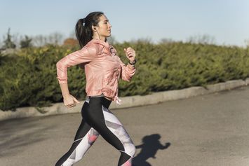 Rekomendasi Outfit Jogging Wanita yang Nyaman dan Stylish