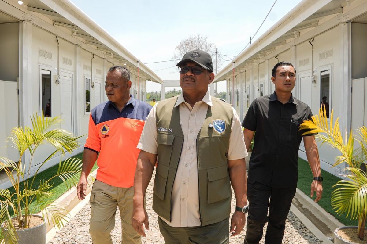 Kepala Posko Wilayah Satgas PRR Aceh Safrizal ZA saat menjelaskan usulan penambahan 97 huntara dari Bupati Aceh Tamiang Armia Fahmi, Selasa (7/4/2026).