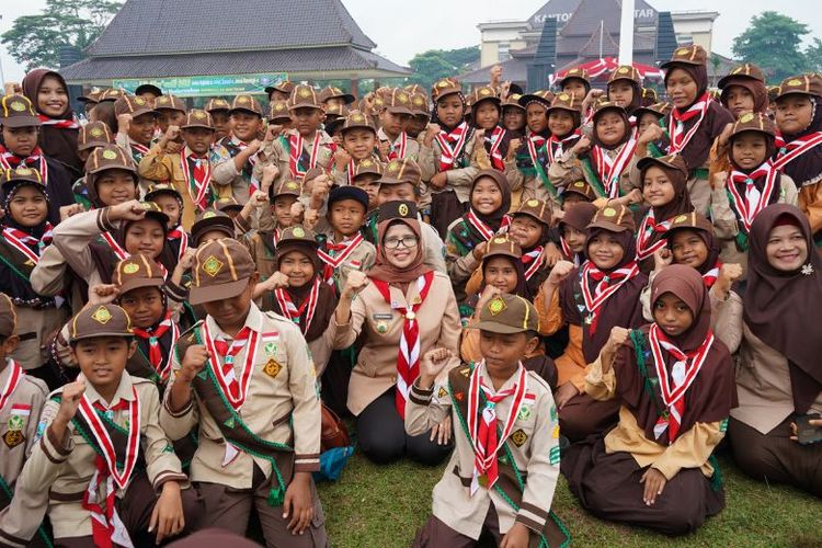 Bupati Blitar Hj Rini Syarifah mengatakan, Kabupaten Blitar mendukung gerakan Merdeka Belajar.