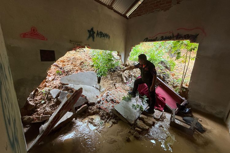 Hujan Deras Semalaman di Nunukan, Banjir Rusak Jembatan dan Hanyutkan 3 Sapi