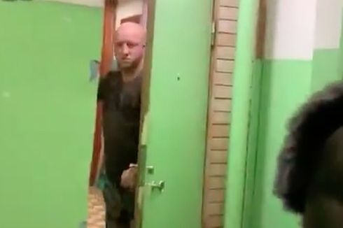 [VIDEO] Momen Terduga Agen Rahasia Rusia Ini Tutup Pintu Saat Didatangi Jurnalis CNN