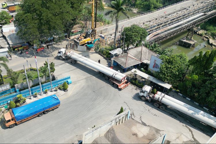 Pembangunan Pelabuhan Kawasan Industri Malili Dimulai, Pasokan Tiang Pancang Berdatangan