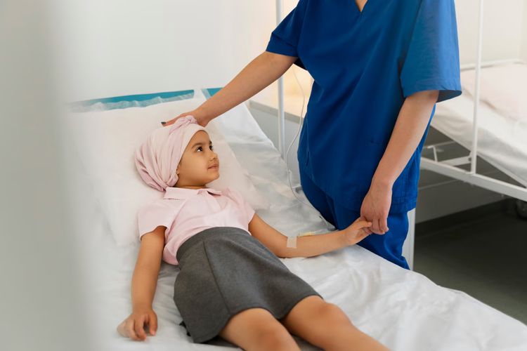 Penyakit jantung tak hanya menyerang lansia. Dokter jelaskan kelainan jantung bawaan pada anak dan pentingnya deteksi dini sejak lahir.