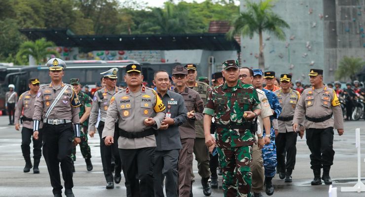 Kapolda Kaltim Pimpin Apel Gelar Pasukan Operasi Ketupat Mahakam 2025, Siap Amankan Lebaran