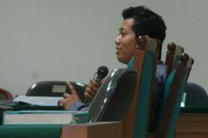 Bersaksi di Sidang Fathanah, Wajah Ridwan Hakim Pucat