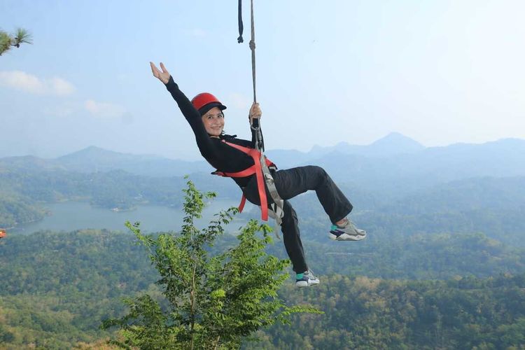 Prilly Latuconsina Liburan ke Kalibiru, Angin Segar untuk Wisata Kulon Progo