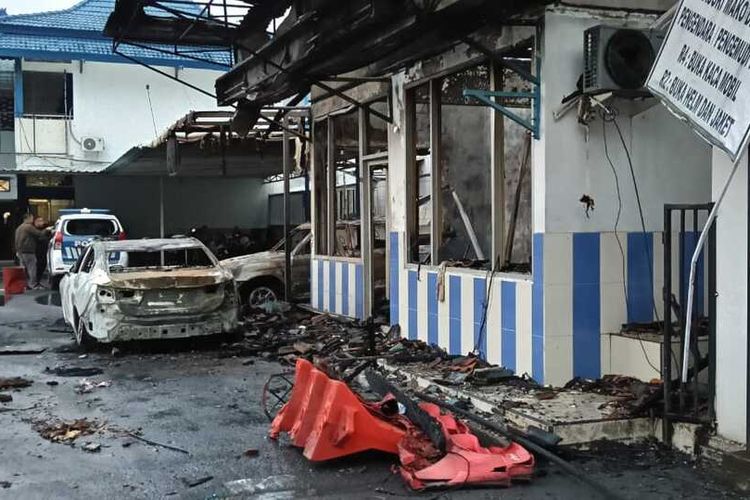 Gedung DPRD Sumsel dan Kantor Polisi Dirusak, Kapolda: Pelakunya Bukan Demonstran