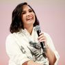Cincin Pertunangan Demi Lovato Berhiaskan Zamrud dan Berlian 