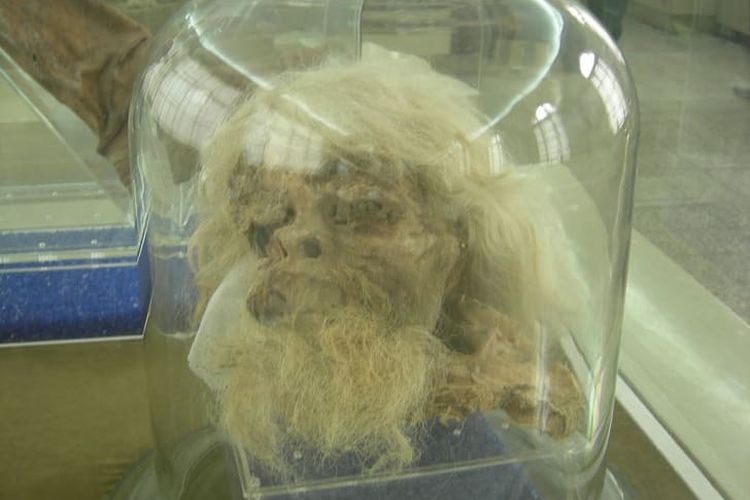 Potongan mumi manusia garam dari Iran. [Via Mentalfloss]