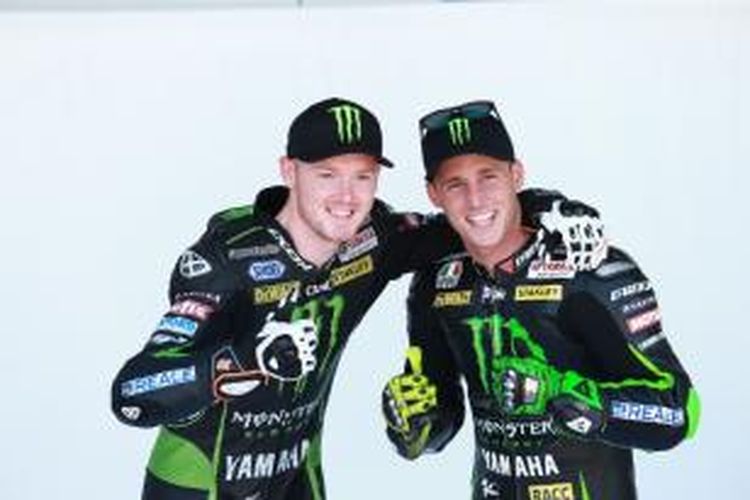 Pebalap Yamaha Tech 3, Bradley Smith (kiri) dan Pol Espargaro.