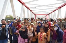 Mas Dhito Resmikan Jembatan Jongbiru, Warga Sekitar Sambut Antusias