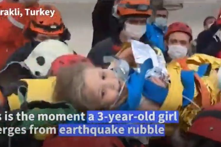 Balita 3 tahun berhasil diselamatkan dari reruntuhan akibat gempa berkekuatan 7 di Turki.