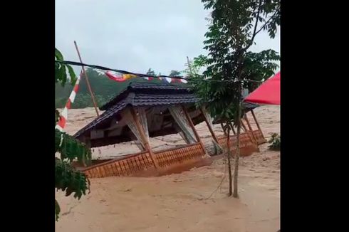 Detik-detik Banjir Bandang Hanyutkan Rumah Warga di Lahat, Misnawati: Air Begitu Deras
