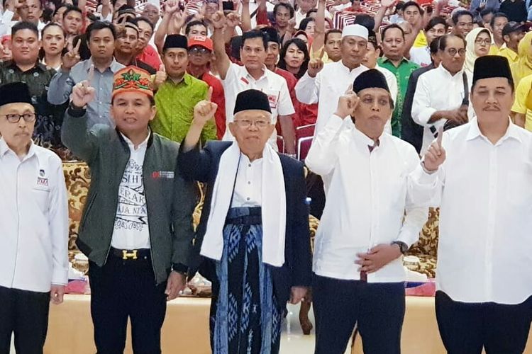 Cawapres nomor urut 01 Maruf Amin menghadiri perayaan Hari Santri di Palangkaraya, Selasa (23/10/2018).