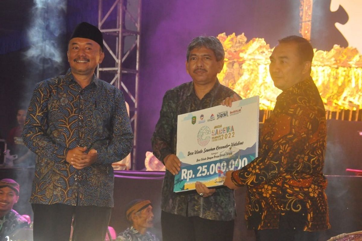 Pemerintah Kabupaten Trenggalek, Jawa Timur, menggelar Gebyar Ekonomi Kreatif (Ekraf)  bertajuk ?Rumaket Greget? 